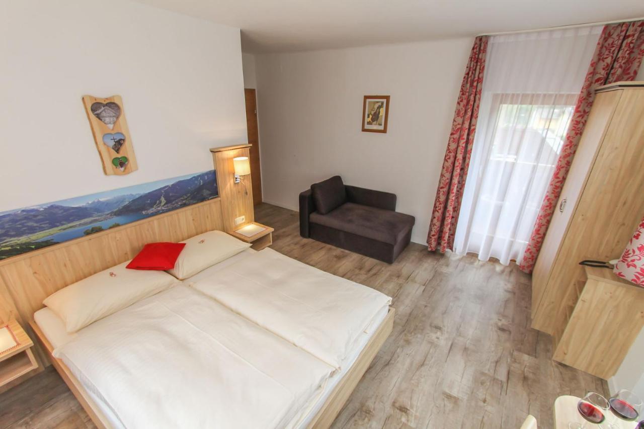 Doppelzimmer mit Zustellbett