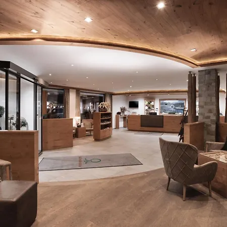 Hotel Gruener Baum-2